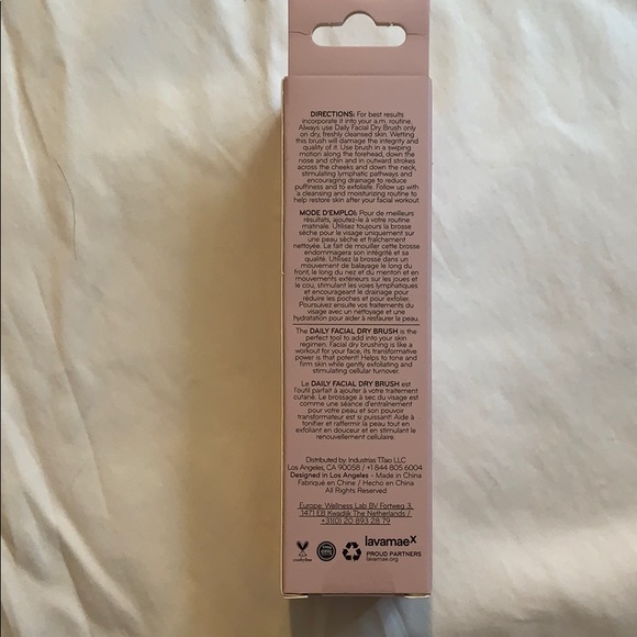 New Daily Facial Dry Brush - Picture 5 of 12